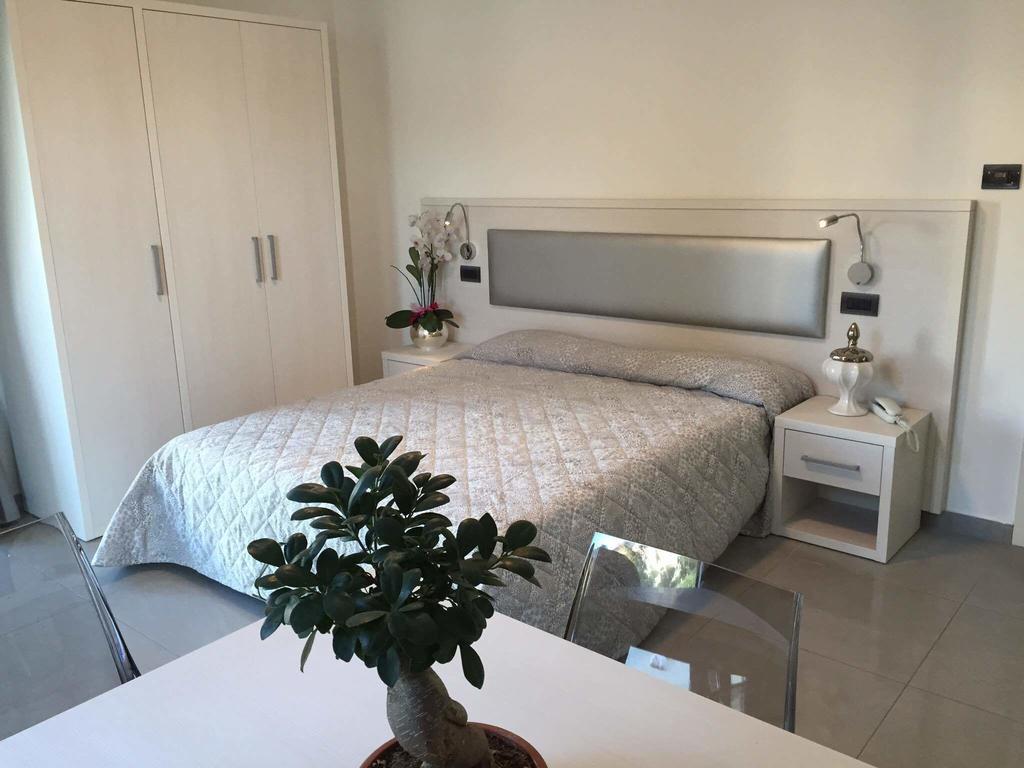Residence Hotel Albachiara Rimini Room photo